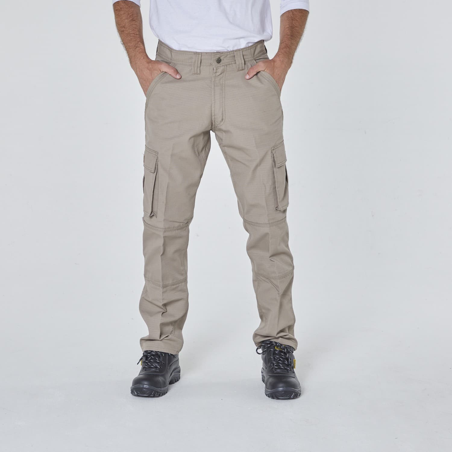 Pantalón Cargo con Refuerzo Pampero